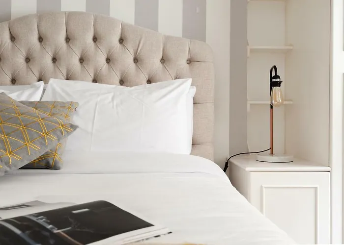 The South Kensington Mews - Lovely 5Bdr Home